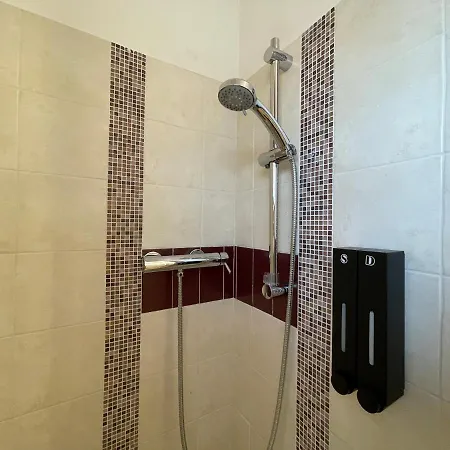 Casa Katiu' Due Indipendenti In Di 83 Mq Bed & Breakfast L'Aquila