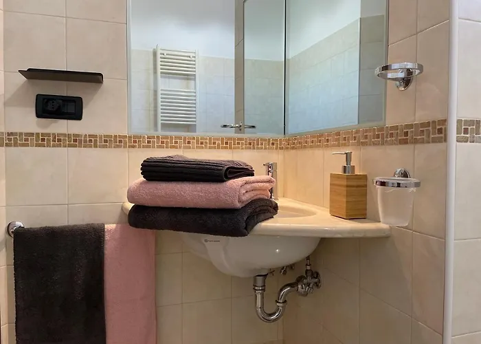 Oda ve Kahvaltı Casa Katiu' Due Indipendenti In Di 83 Mq 3*